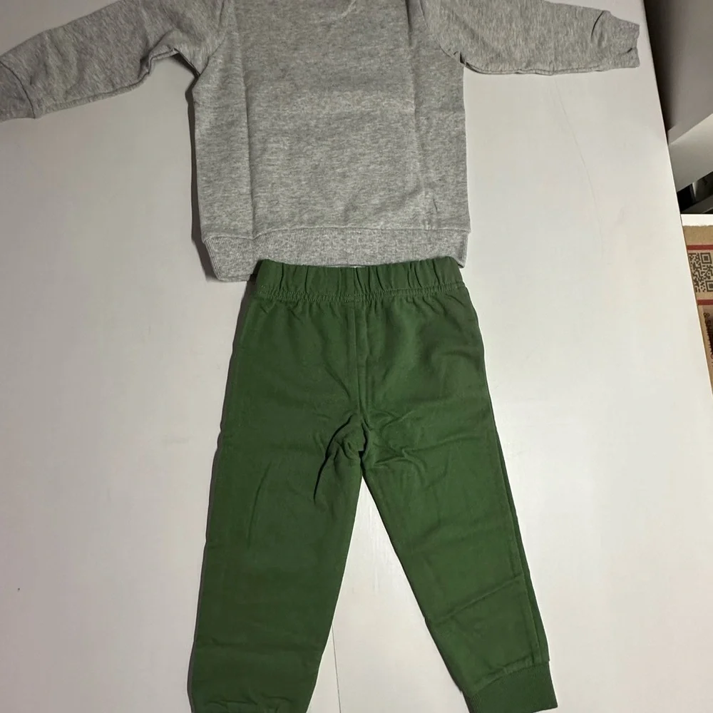 Carter boys to tea two piece, jogging set, long sleeves, gray, and green‎